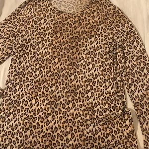 New Animal print Long sleeve (crew neck) Banana Republic Signature Tee.